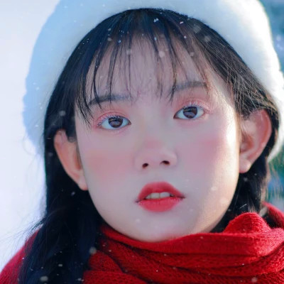 超火真人女生好看的图片头像