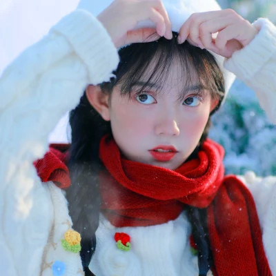 超火真人女生好看的图片头像