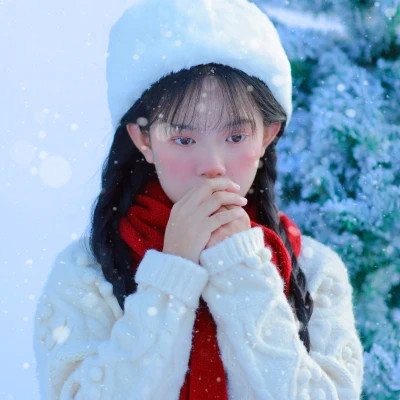 超火真人女生好看的图片头像