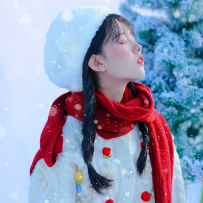 超火真人女生好看的图片头像