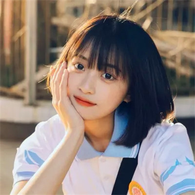 女人高雅温柔头像