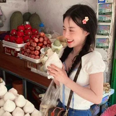 女人高雅温柔头像