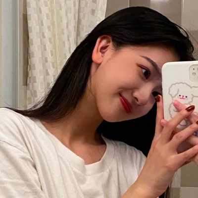 女人高雅温柔头像