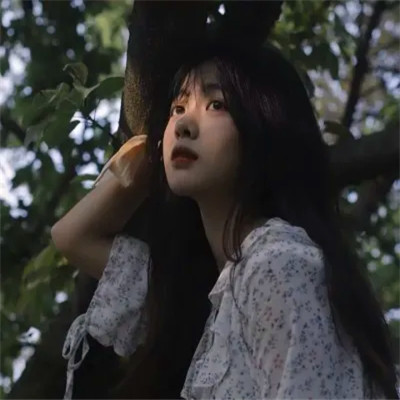 女人高雅温柔头像