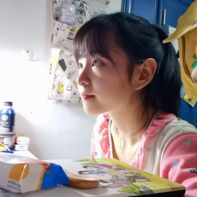 女人高雅温柔头像