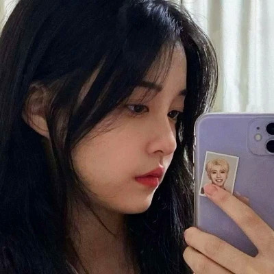 女人高雅温柔头像