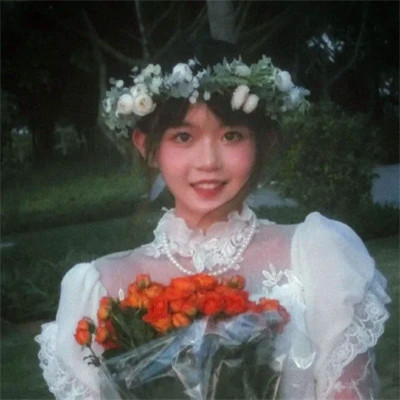 女人高雅温柔头像