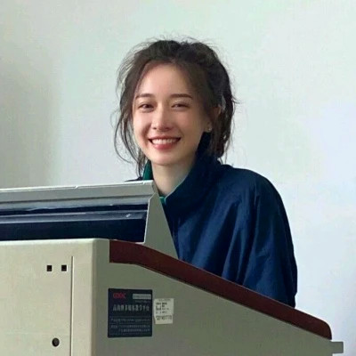 女人高雅温柔头像