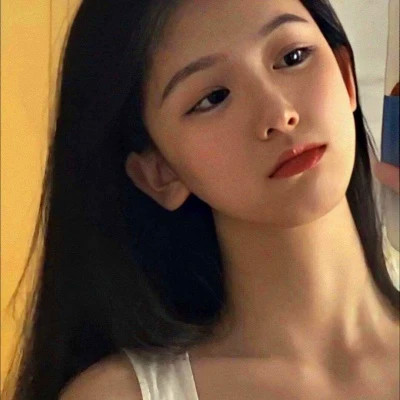 女人高雅温柔头像