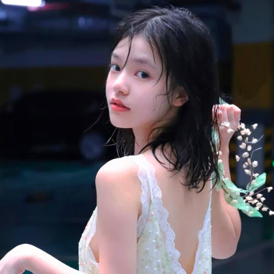 女生复古怀旧头像