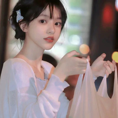 女生头像质感复古
