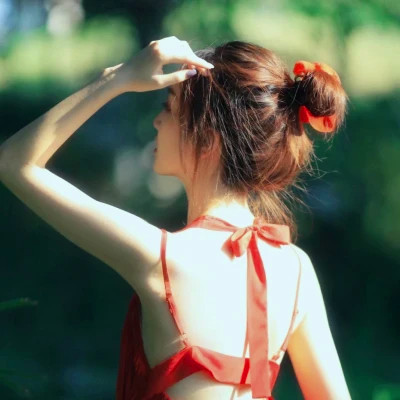 女生头像质感复古