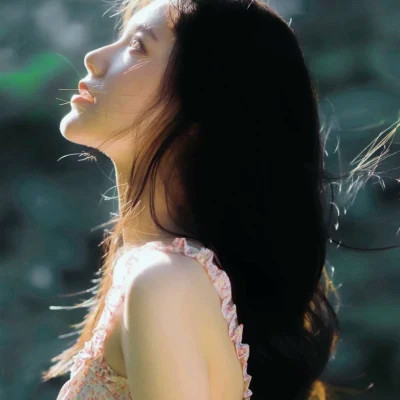 女生头像质感复古