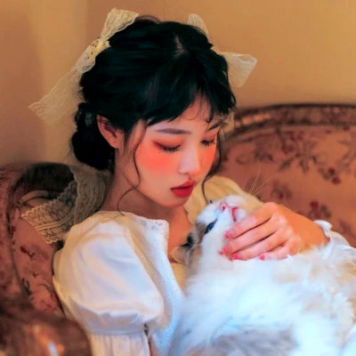 女生头像质感复古