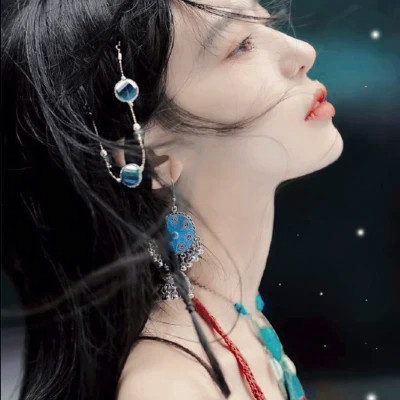 女生头像质感复古