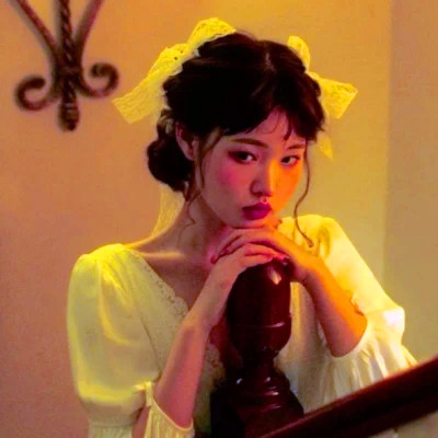 女生头像质感复古