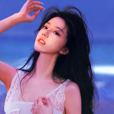 女生头像质感复古