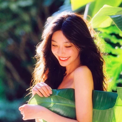 复古清新淡雅的头像女