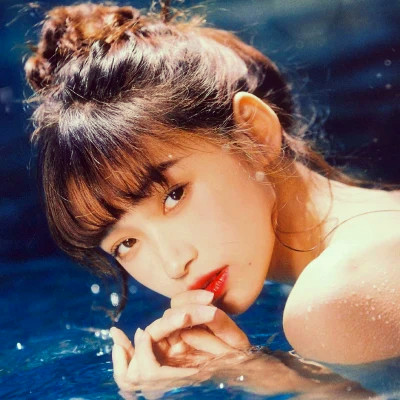 复古清新淡雅的头像女