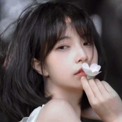 复古清新淡雅的头像女