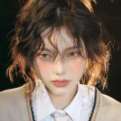 文艺温柔女生头像