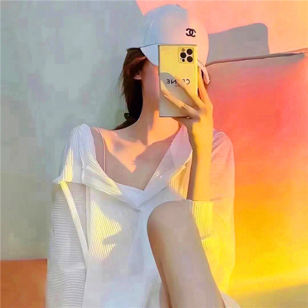 白色简单干净的情侣头像