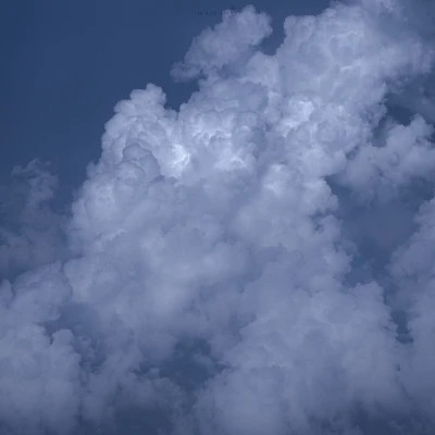 背景图片干净治愈系蓝色头像