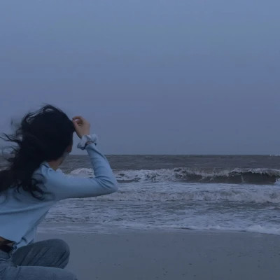 背景图片干净治愈系蓝色头像