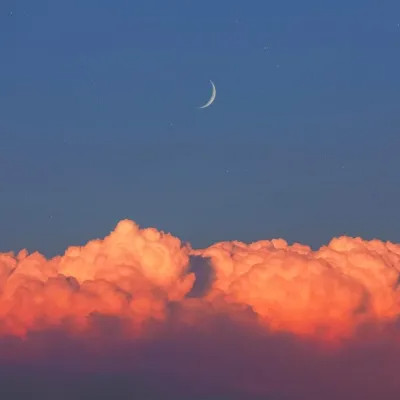 背景图片干净治愈系蓝色头像