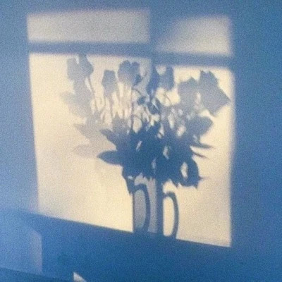 背景图片干净治愈系蓝色头像