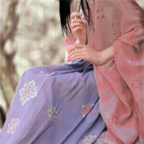 冷清粉色系古风女生头像图片