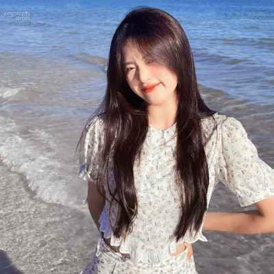 女明星演员歌手胡馨尹头像图片