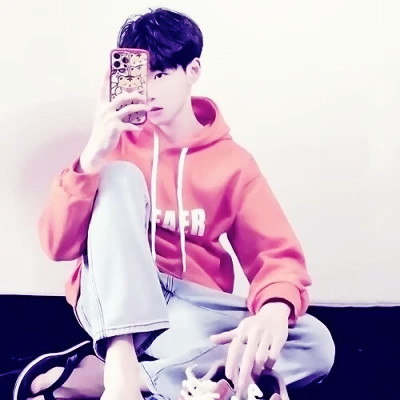 2025年高级情侣头像一人一张