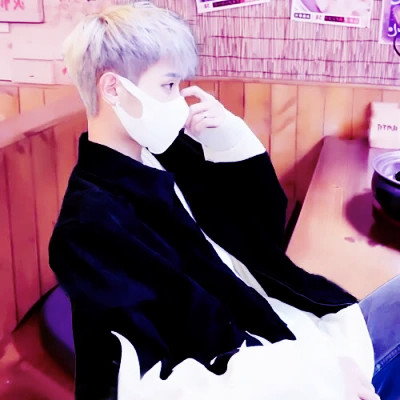 2025年高级情侣头像一人一张