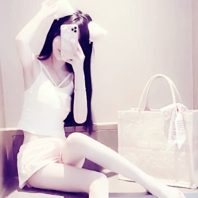 2025年高级情侣头像一人一张