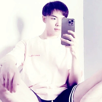 2025年高级情侣头像一人一张