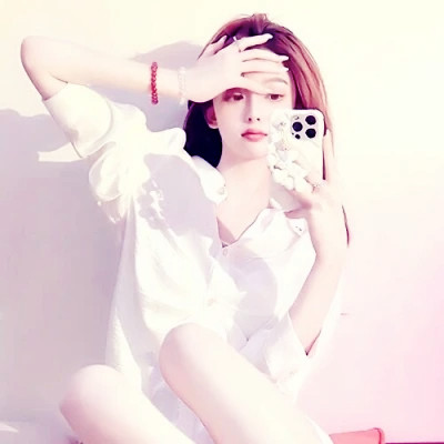 2025年高级情侣头像一人一张