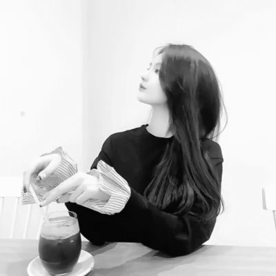 高级真人情头黑白一男一女图片
