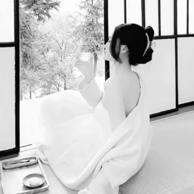 高级真人情头黑白一男一女图片