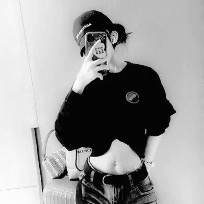 高级真人情头黑白一男一女图片