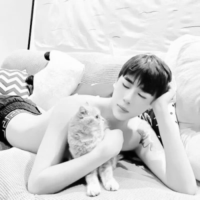 高级真人情头黑白一男一女图片