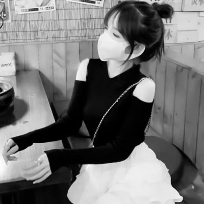 高级真人情头黑白一男一女图片