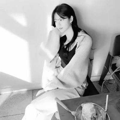 高级真人情头黑白一男一女图片