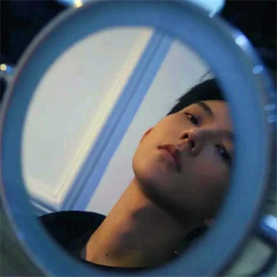 2025年超火好看一男一女单人情侣头像图片