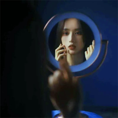 2025年超火好看一男一女单人情侣头像图片