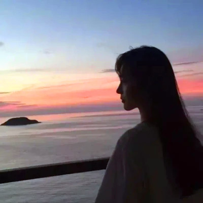 2025年超火好看一男一女单人情侣头像图片