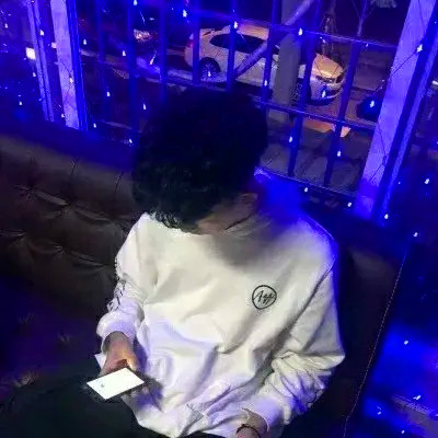2025年超火好看一男一女单人情侣头像图片