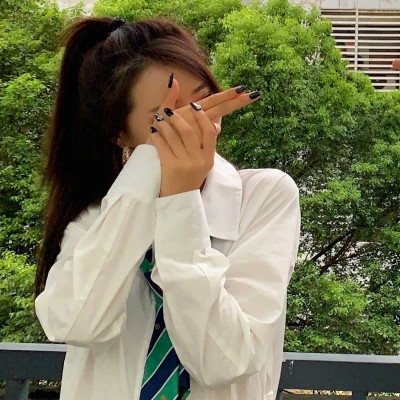 2025年情侣头像真人一人一张