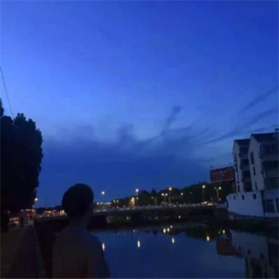 2025年情侣头像真人一人一张