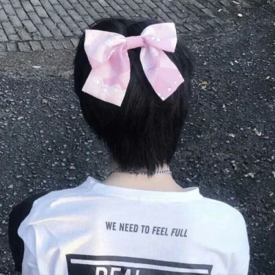 2025年最火的背影情侣头像一男一女